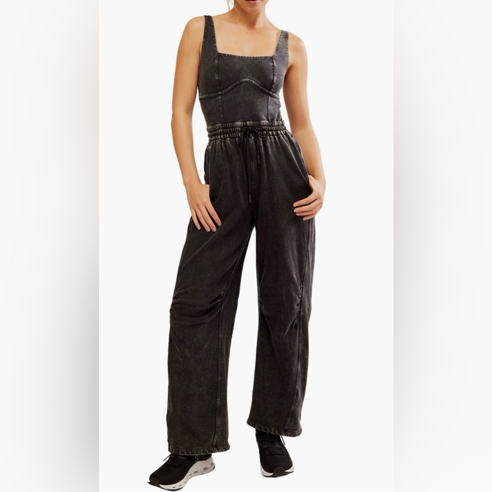 Inbound Stretch Cotton Jumpsuit
Free People Movement Black